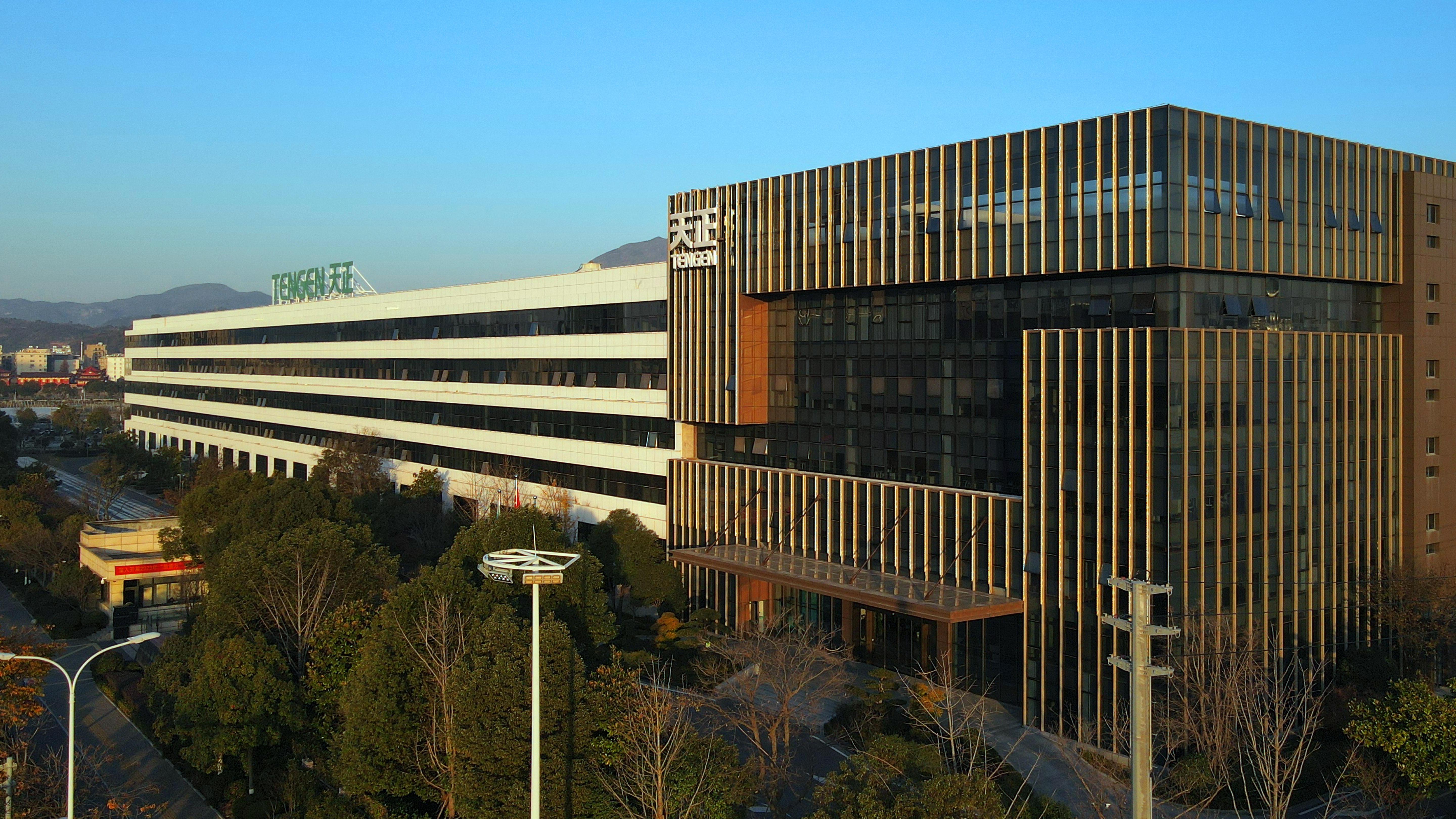 位列榜首！南宫28网址获评“最美工厂”荣誉